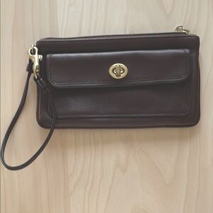 Elegant Brown Leather Wristlet